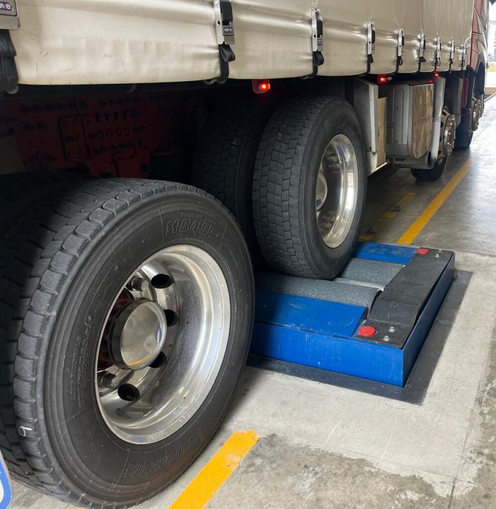 rising bed for the FRU 4 roller brake tester 